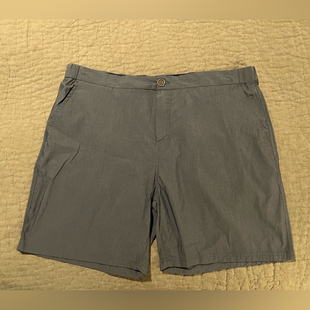 Reel Life Men's Blue Flat Front Shorts, XXL, NWOT.